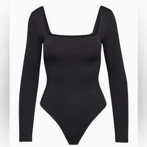 NEW Aritzia Contour Square Neck Longsleeve Bodysuit in Black